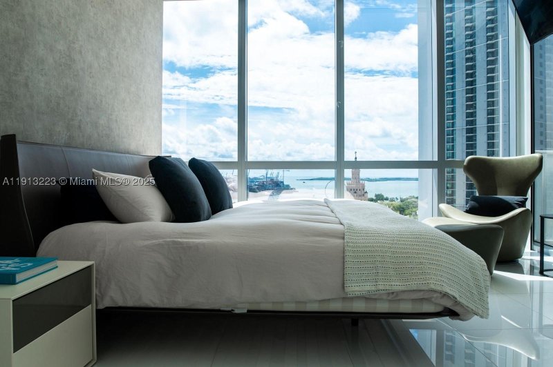 Condo for sale at Paramount Miami WorldCenter 1811