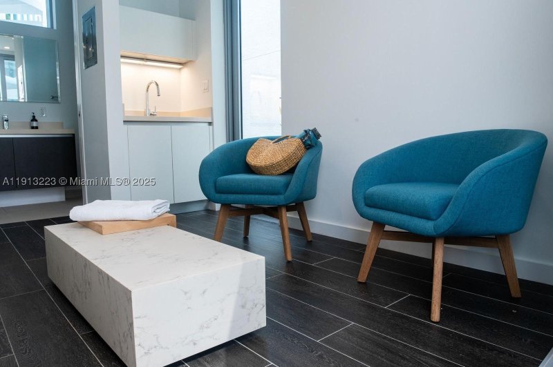 Condo for sale at Paramount Miami WorldCenter 1811
