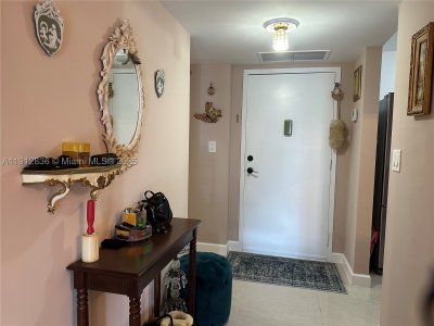 Prince George Apt #6H