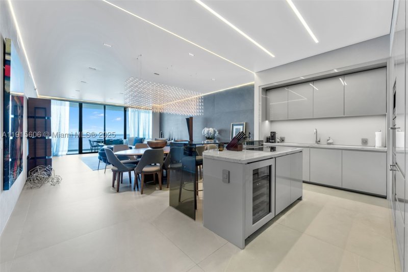 Condo for sale at Residences by Armani / Casa 1002