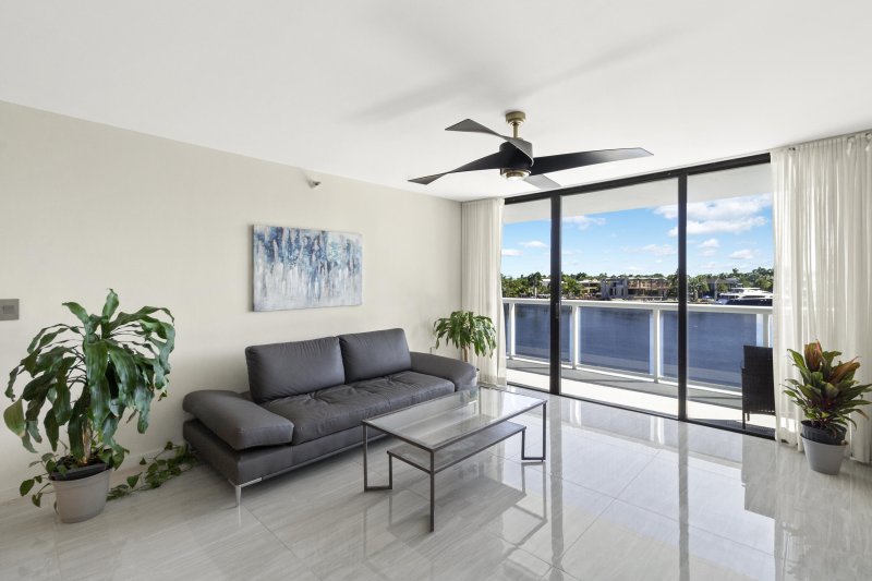 Condo for sale at Waterview 345