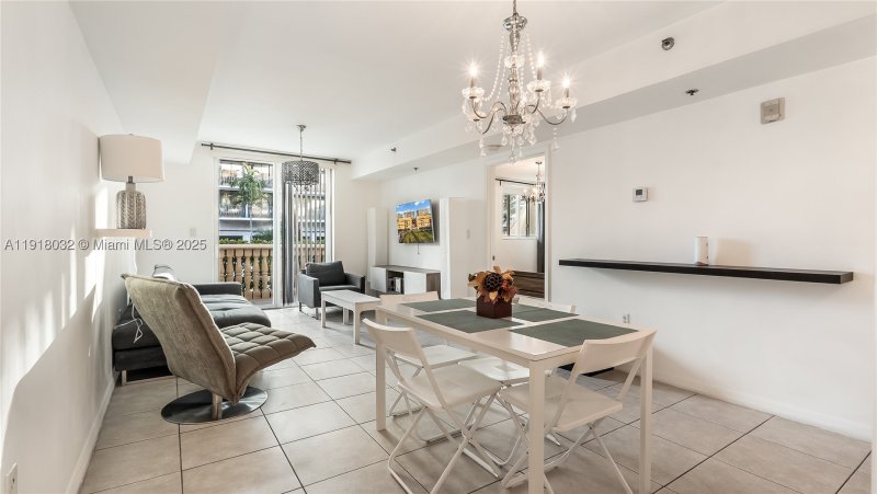 Comprar apartamento no Surfside Palms 103