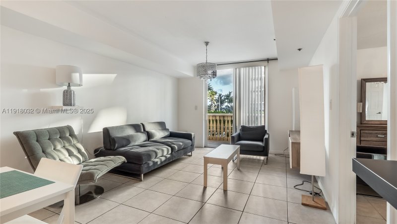 Comprar apartamento no Surfside Palms 103