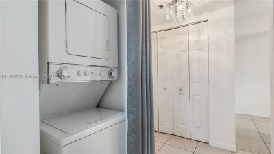 Comprar apartamento no Surfside Palms 103