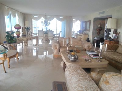 Comprar apartamento en Oceania 4 1246