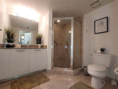 Aluguel de apartamento no Brickell on the River South 710