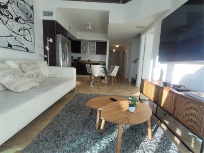 Aluguel de apartamento no Brickell on the River South 710