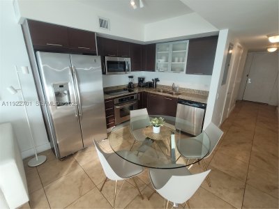 Aluguel de apartamento no Brickell on the River South 710