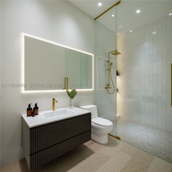 Condo for sale at Seven Park 612B