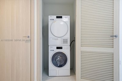 Comprar apartamento en Brickell Flatiron 3211