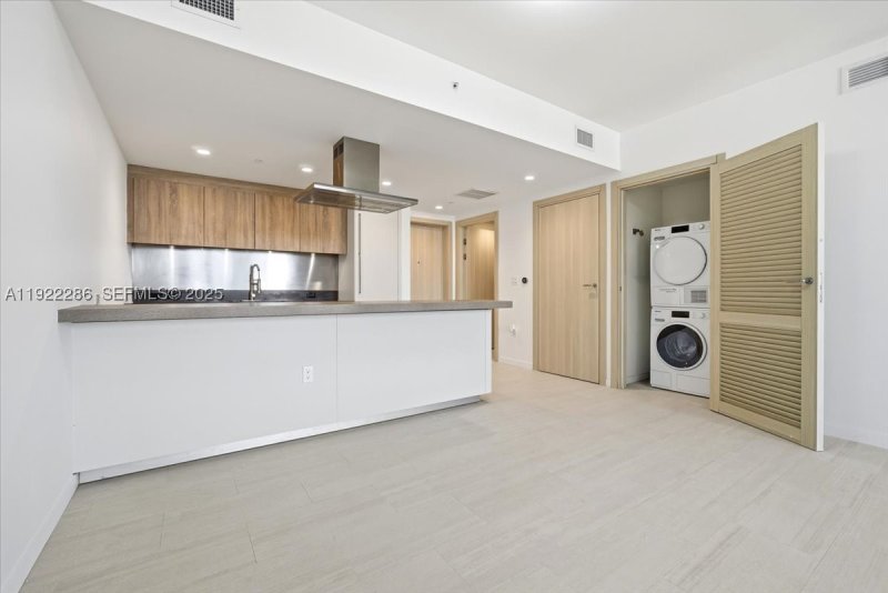 Comprar apartamento en Brickell Flatiron 3211