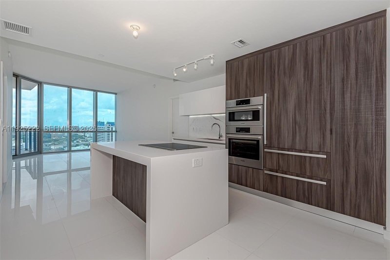 Condo for sale at Paramount Miami WorldCenter 1608