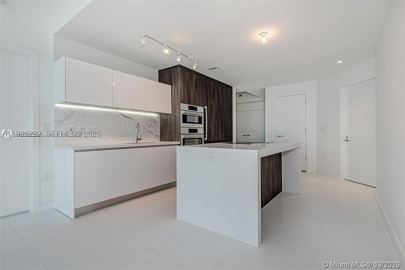 Condo for sale at Paramount Miami WorldCenter 1608