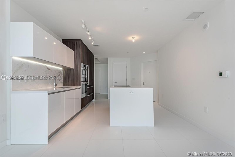 Condo for sale at Paramount Miami WorldCenter 1608