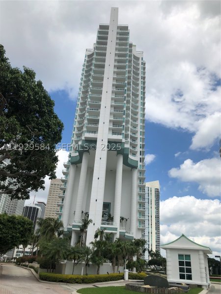 Condo for sale at Asia on Brickell 1602