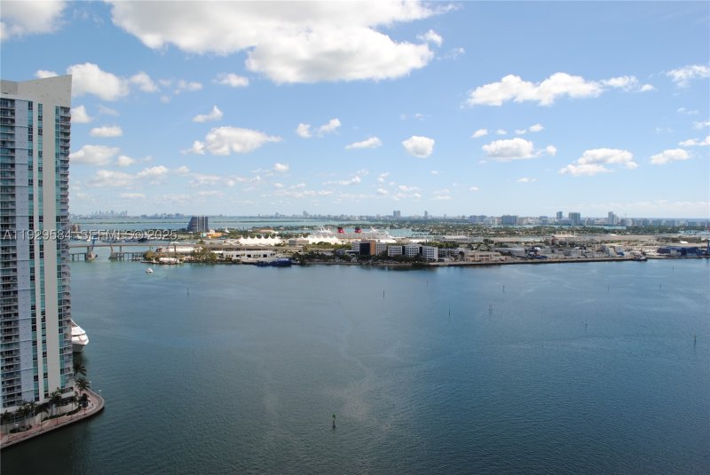 Condo for sale at Asia on Brickell 1602