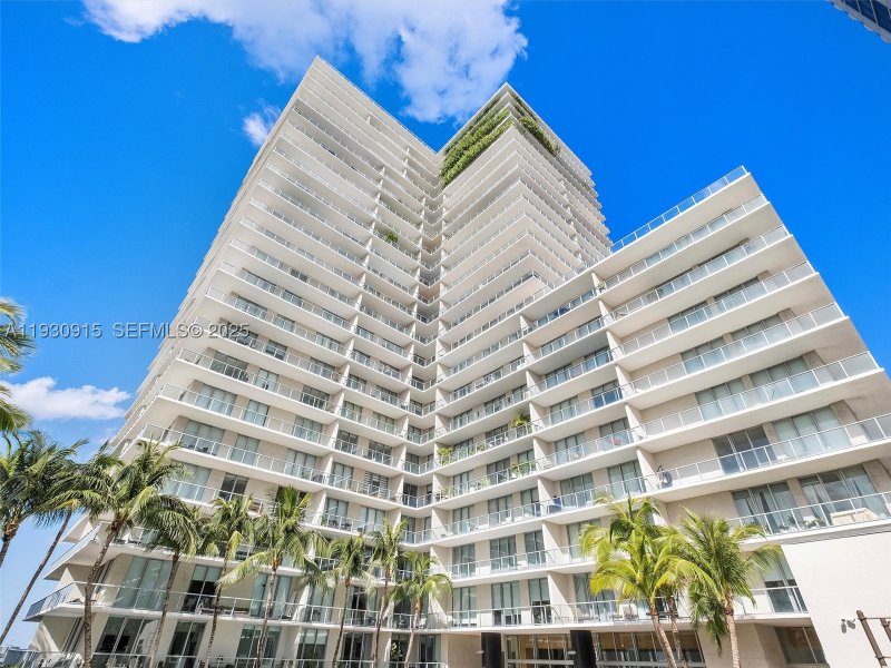 Condo for sale at Midtown Miami 2 H1605