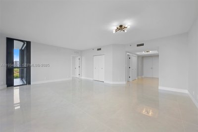 Comprar apartamento en Hamptons West 501