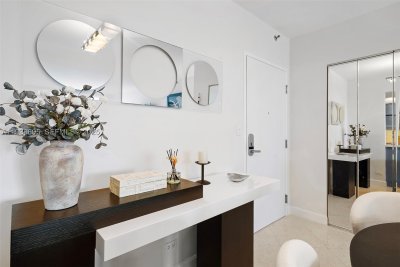 Alquiler de apartamento en Roney Palace 408