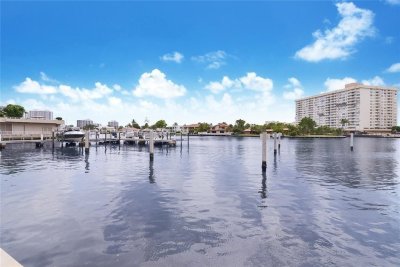 Comprar apartamento en Ocean Marine Yacht Club 910