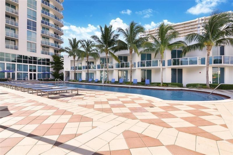 Comprar apartamento en Ocean Marine Yacht Club 910