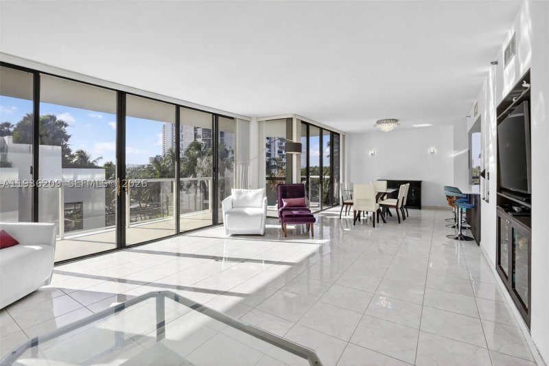 Condo for sale at Hamptons West 201