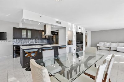 Hamptons West Apt #201