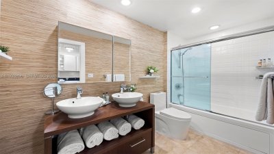 Comprar apartamento en Roney Palace 1632
