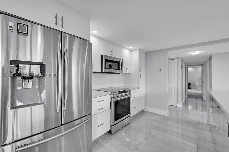 Condo for sale at Avant Garde 701