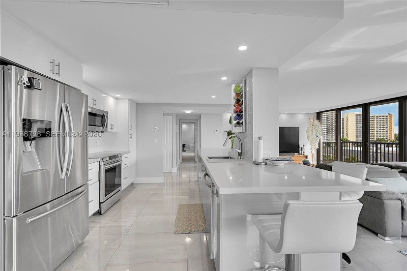 Condo for sale at Avant Garde 701