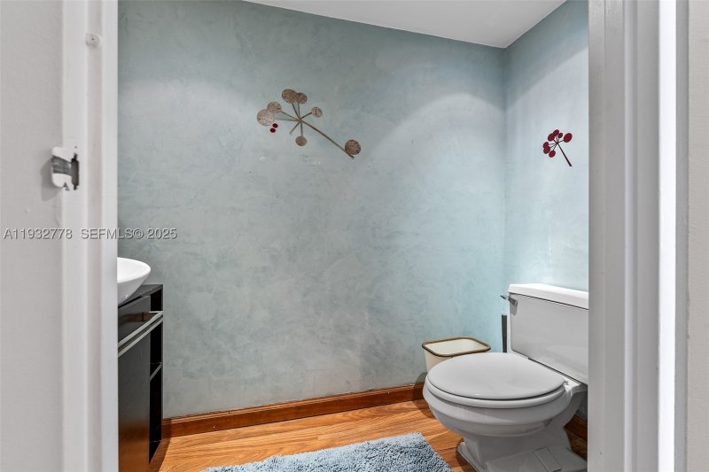 Condo for sale at The Venetia 14G