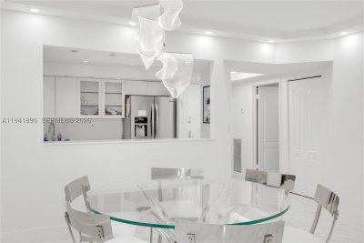 Comprar apartamento en The Waves Condo 806