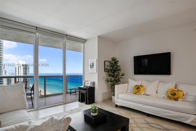 Aluguel de apartamento no Beach Club Two 2110
