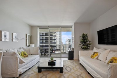Aluguel de apartamento no Beach Club Two 2110