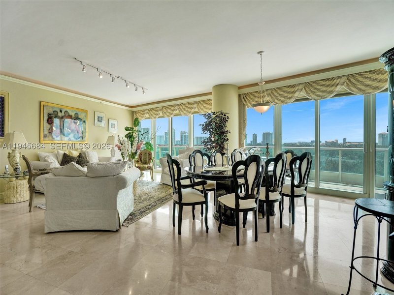 Comprar apartamento en Porto Vita 901