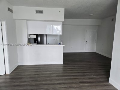 Comprar apartamento no 1800 Biscayne Plaza 503