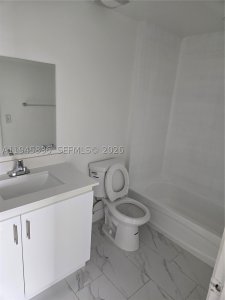 Comprar apartamento no 1800 Biscayne Plaza 503