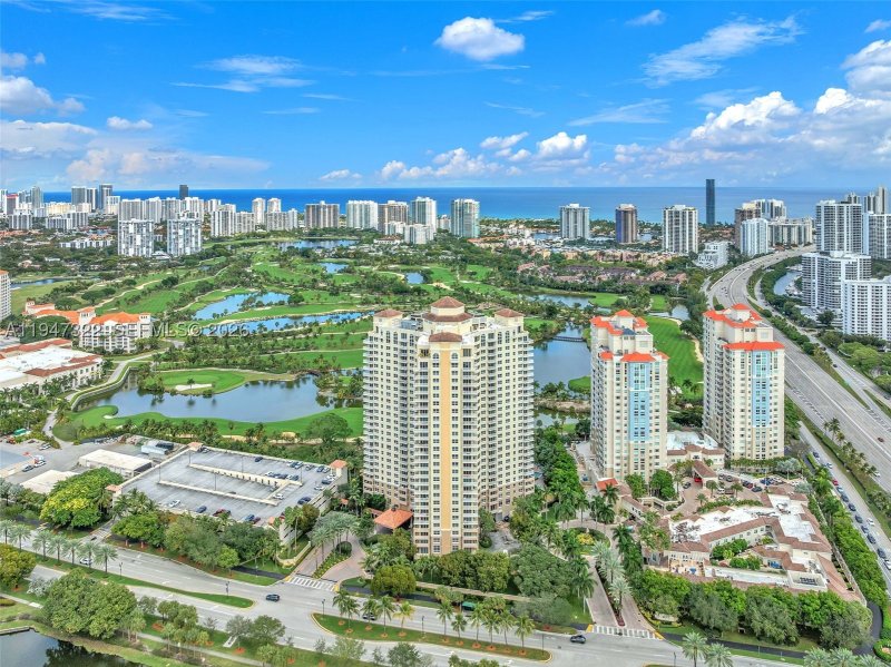 Condo for sale at Turnberry On The Green 505