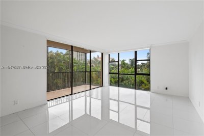 Coronado I Apt #209