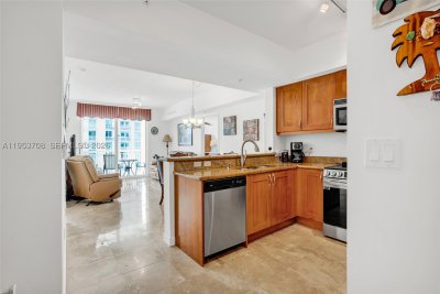 Comprar apartamento en Duo Condo 1208E