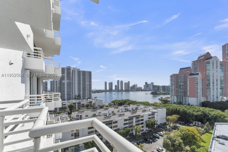 Condo for sale at Parc Central Aventura 1414