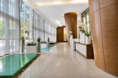 Comprar apartamento no Trump Royale 1507