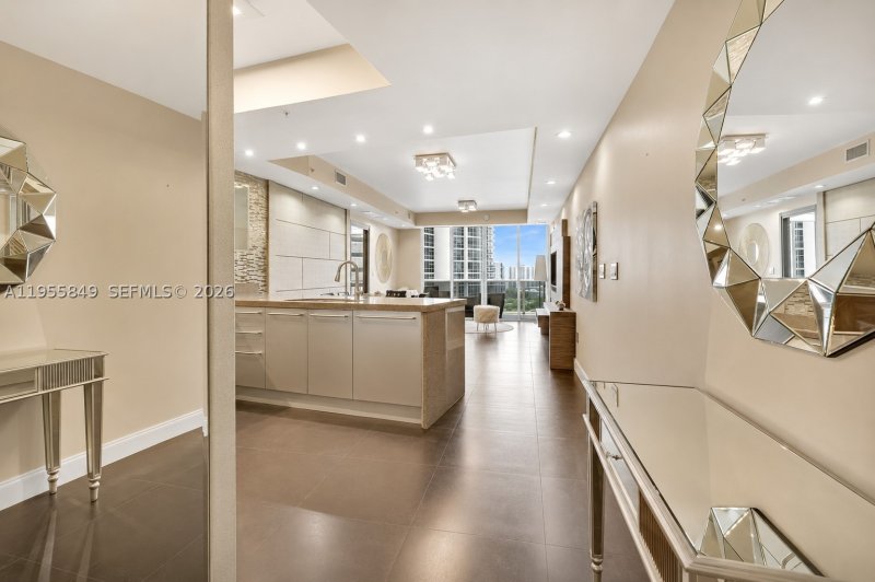 Comprar apartamento no Trump Royale 1507