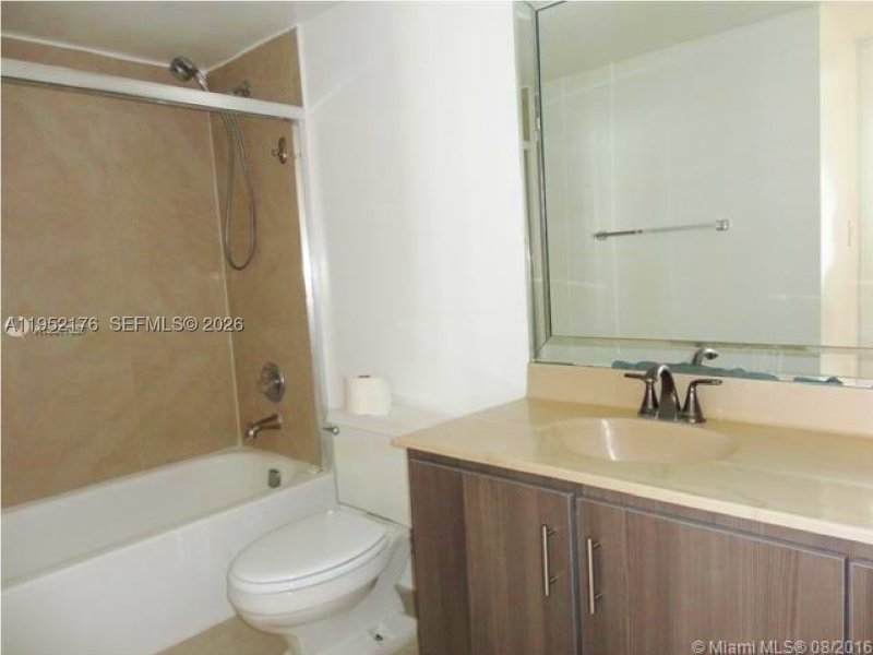 Condo for sale at Winston Towers