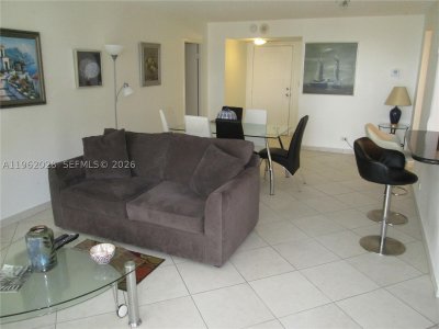 Comprar apartamento en Winston Towers 1706