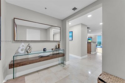 Comprar apartamento no One Fifty One at Biscayne 2201