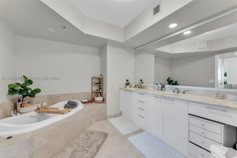 Condo for sale at One Fifty One at Biscayne 2201
