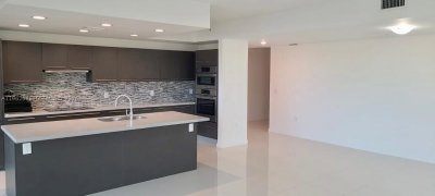 Comprar apartamento no Midtown Doral 504