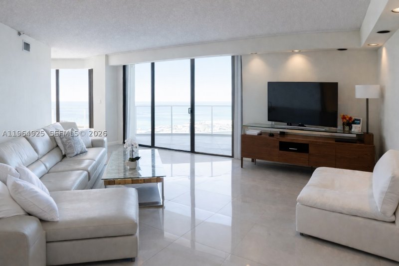 Comprar apartamento no Turnberry Isle 20G