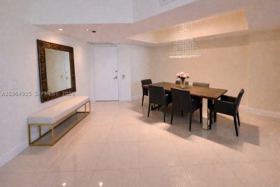 Comprar apartamento no Turnberry Isle 20G